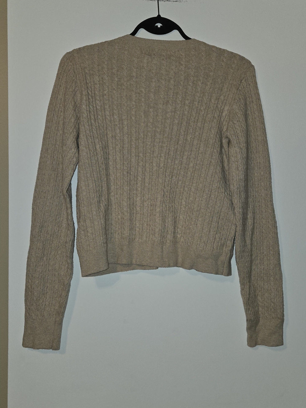 🎀Old Navy Beige Cable-Knit Crewneck Cardigan - Picture 2 of 4
